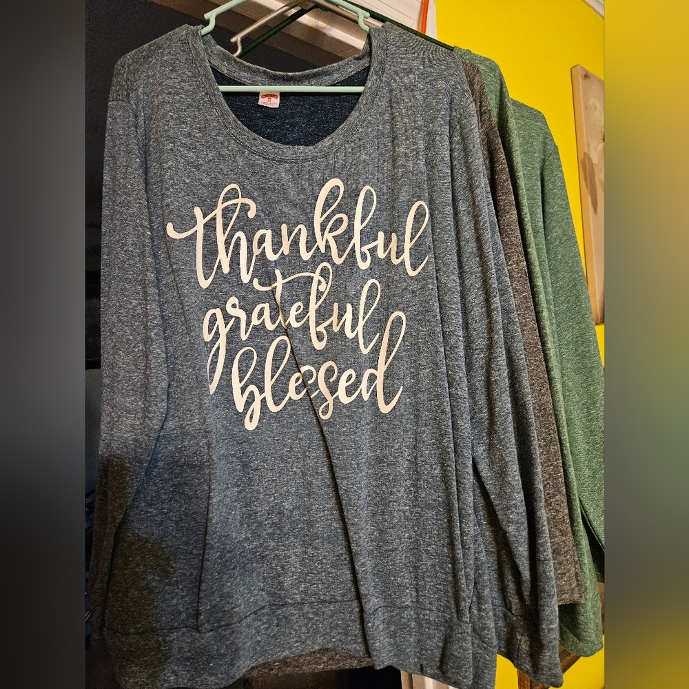 NWOT BLUE THANKFUL SWEATSHIRT 2X